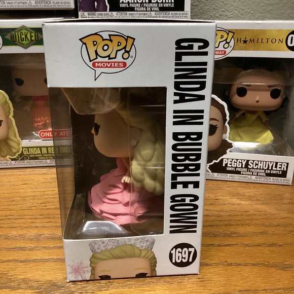 Funko Pop Glinda in the Bubble Gown Wicked #1697 - Picture 2 of 4